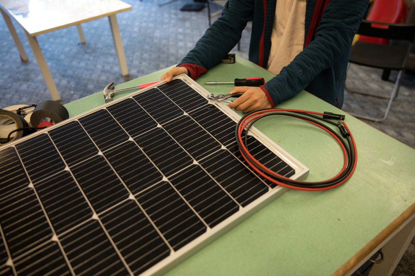 Solar Panel Kit With Battery and Inverter
